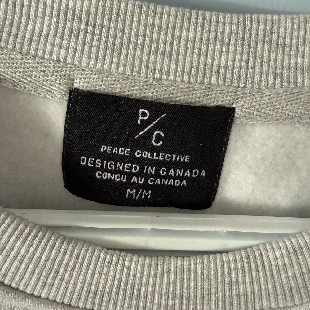 NWOT Peace Collective Elmo Sweatshirt - Picture 3 of 3